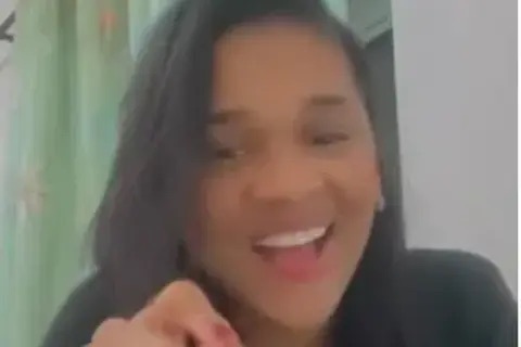 Joicemila, instrutora de Libras, no depoimento sobre o Box Libras Sem Travas