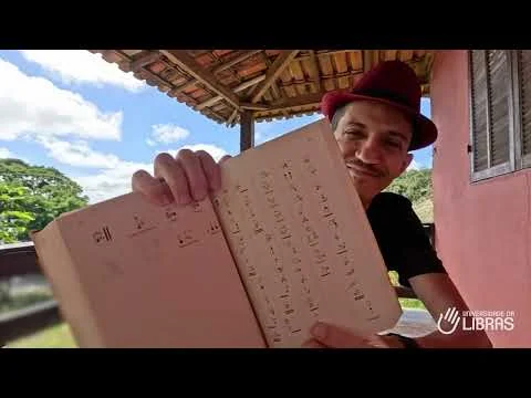 Madson Barreto apresentando o sistema completo dos 4 livros de Libras